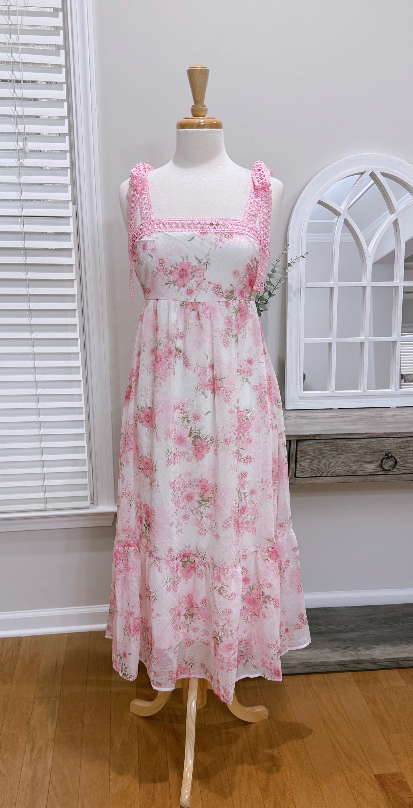 Floral Crochet Lace Strap Maxi Dress